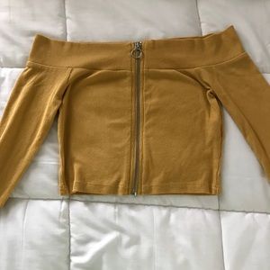 💛yellow off the shoulder top💛